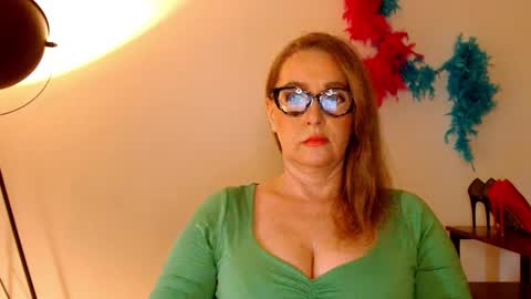 Snapshot of leadesire chatting on February 17, 2025, 10:51 am LEA online show from February 17, 2025, 10:51 am