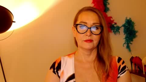 Snapshot of leadesire chatting on March 6, 2025, 3:35 pm LEA online show from March 6, 2025, 3:35 pm