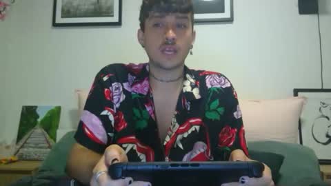 Leaf online show from April 4, 2026, 1:48 am