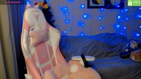 Snapshot of leah__gotty chatting on December 20, 2024, 2:27 pm Leah  Gotty online show from December 20, 2024, 2:27 pm