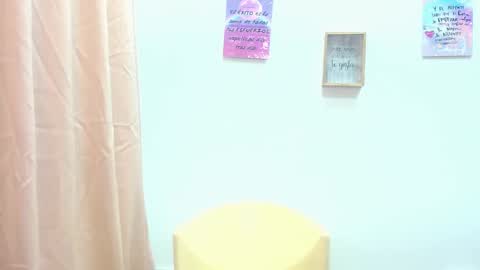 leah_susman online show from December 7, 2024, 4:42 am