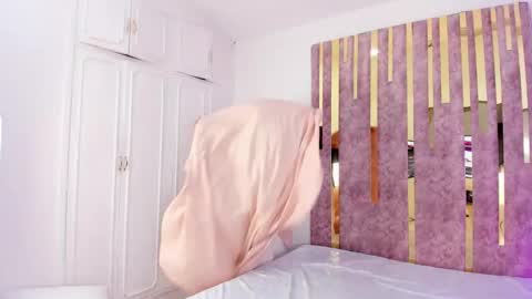 Leah  online show from January 17, 2025, 11:51 pm