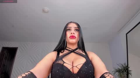 leahlombardi_ online show from February 7, 2026, 3:32 am