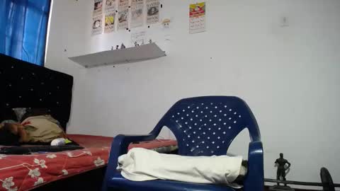Latino hot online show from May 9, 2026, 5:51 pm