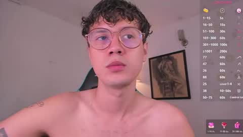 leaneseb online show from November 9, 2025, 8:07 pm