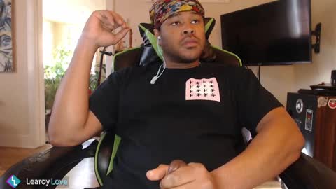 Learoy online show from January 13, 2025, 7:10 pm