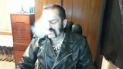 leathergreaser online show from January 17, 2025, 8:44 pm