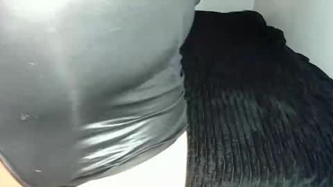 leatherman31 online show from November 9, 2025, 7:01 pm