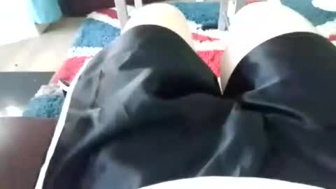 leatherpants68 online show from June 10, 2026, 6:40 pm
