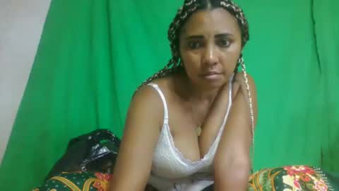 Snapshot of leatiana chatting on February 14, 2026, 12:13 pm leatiana online show from February 14, 2026, 12:13 pm