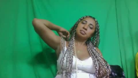 Snapshot of leatiana chatting on February 15, 2026, 12:18 am leatiana online show from February 15, 2026, 12:18 am