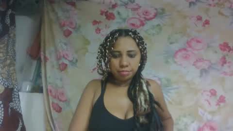 leatiana online show from April 5, 2026, 7:38 am