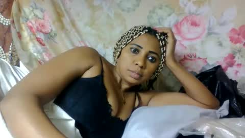 Snapshot of leatianaa chatting on June 10, 2026, 7:35 pm leatianaa online show from June 10, 2026, 7:35 pm
