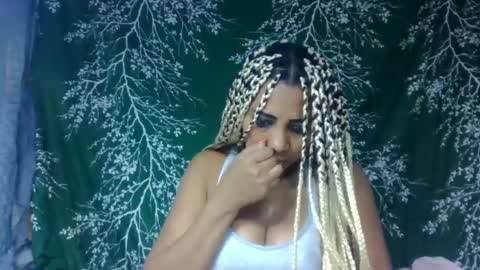 Snapshot of leatianaa chatting on June 25, 2026, 4:01 am leatianaa online show from June 25, 2026, 4:01 am