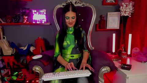 Lea online show from March 17, 2026, 10:24 pm