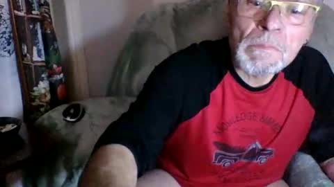 Snapshot of lebranleur71 chatting on January 1, 2025, 8:02 am lesbranleur71 online show from January 1, 2025, 8:02 am