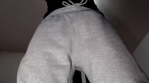 leccameloadesso2 online show from October 31, 2025, 11:28 pm