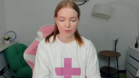 Lilly online show from December 5, 2025, 8:16 pm