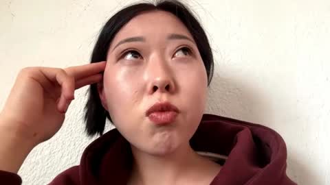 Snapshot of leeannauhlenhopp chatting on April 7, 2026, 7:20 am Nika online show from April 7, 2026, 7:20 am