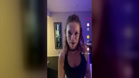 Snapshot of leelou_dallas chatting on July 10, 2026, 7:27 pm Leelou online show from July 10, 2026, 7:27 pm