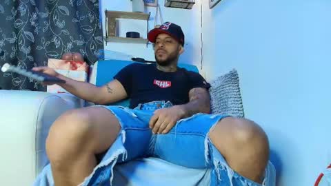 leenar_key online show from September 9, 2025, 10:59 am