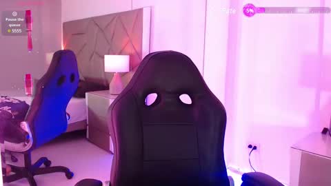 Leet  online show from February 19, 2025, 12:22 pm