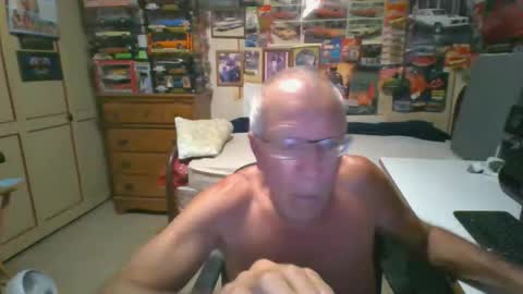 leezamm1132 online show from May 21, 2026, 9:27 am