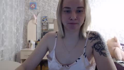 leggywily25 online show from March 10, 2025, 6:12 pm