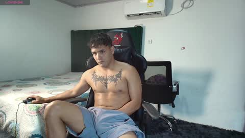 Snapshot of lei_77 chatting on January 11, 2025, 12:22 am  Lei  online show from January 11, 2025, 12:22 am