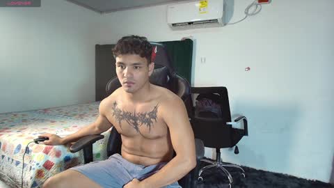Snapshot of lei_77 chatting on January 12, 2025, 12:49 am  Lei  online show from January 12, 2025, 12:49 am