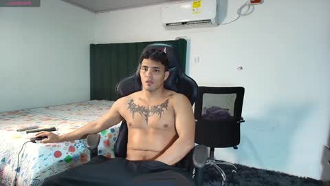 Snapshot of lei_77 chatting on January 14, 2025, 12:54 am  Lei  online show from January 14, 2025, 12:54 am