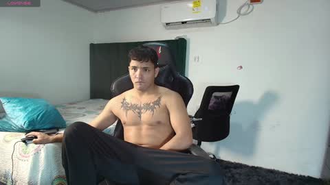 Snapshot of lei_77 chatting on January 19, 2025, 9:23 pm  Lei  online show from January 19, 2025, 9:23 pm