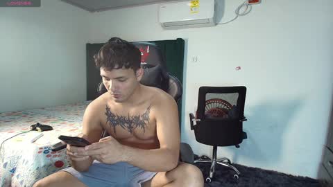 Snapshot of lei_77 chatting on January 23, 2025, 12:04 am  Lei  online show from January 23, 2025, 12:04 am