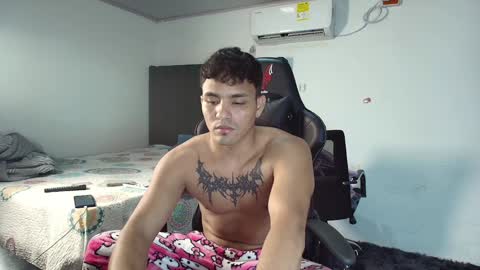 Snapshot of lei_77 chatting on January 31, 2025, 9:37 pm  Lei  online show from January 31, 2025, 9:37 pm