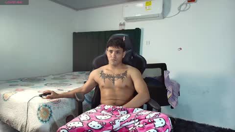 Snapshot of lei_77 chatting on February 3, 2025, 12:36 am  Lei  online show from February 3, 2025, 12:36 am