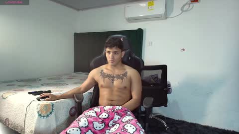 Snapshot of lei_77 chatting on February 4, 2025, 10:34 pm  Lei  online show from February 4, 2025, 10:34 pm