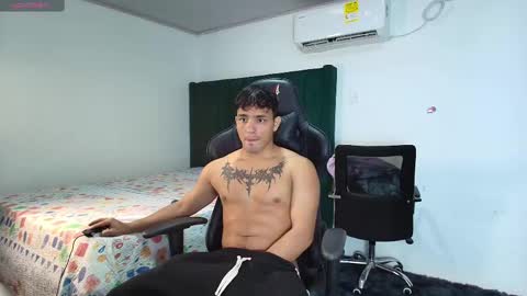Snapshot of lei_77 chatting on February 12, 2025, 5:48 pm  Lei  online show from February 12, 2025, 5:48 pm
