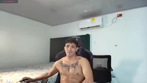 Snapshot of lei_77 chatting on February 14, 2025, 4:41 pm  Lei  online show from February 14, 2025, 4:41 pm