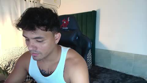 Snapshot of lei_77 chatting on October 19, 2025, 8:31 pm  Lei  online show from October 19, 2025, 8:31 pm
