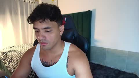 Snapshot of lei_77 chatting on October 20, 2025, 10:43 pm  Lei  online show from October 20, 2025, 10:43 pm