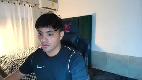 Snapshot of lei_77 chatting on October 24, 2025, 8:38 pm  Lei  online show from October 24, 2025, 8:38 pm