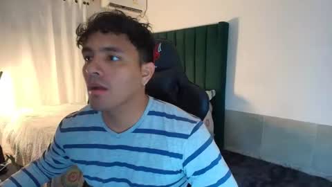  Lei  online show from November 21, 2025, 9:57 pm