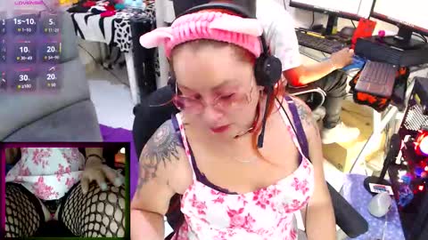 LeidyDi223 online show from October 16, 2025, 1:56 pm