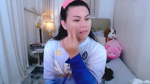 Cailey online show from November 23, 2025, 11:26 pm