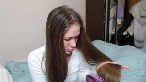 Snapshot of leila_bambi chatting on February 5, 2025, 8:43 am leila_bambi online show from February 5, 2025, 8:43 am
