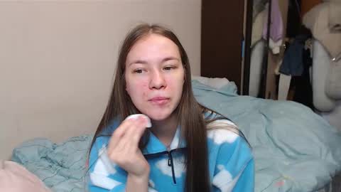 Snapshot of leila_bambi chatting on February 13, 2025, 4:28 pm leila_bambi online show from February 13, 2025, 4:28 pm