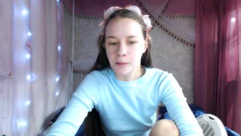leila_bambi_ online show from February 5, 2026, 12:15 am