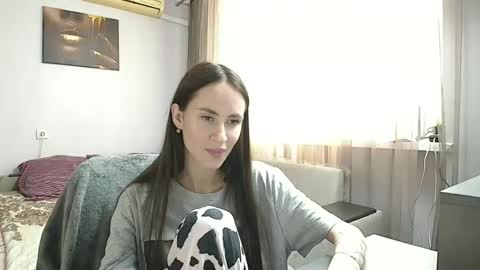 Snapshot of leila_monaco chatting on September 8, 2025, 3:11 pm Leila online show from September 8, 2025, 3:11 pm