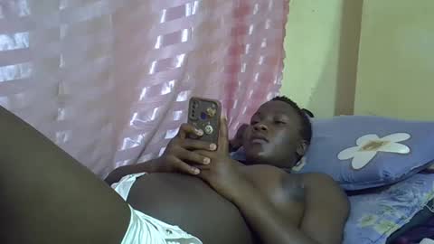 leilah_cute19 online show from June 7, 2026, 8:01 pm