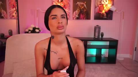 Snapshot of leilakali chatting on June 26, 2026, 9:35 am Leila online show from June 26, 2026, 9:35 am
